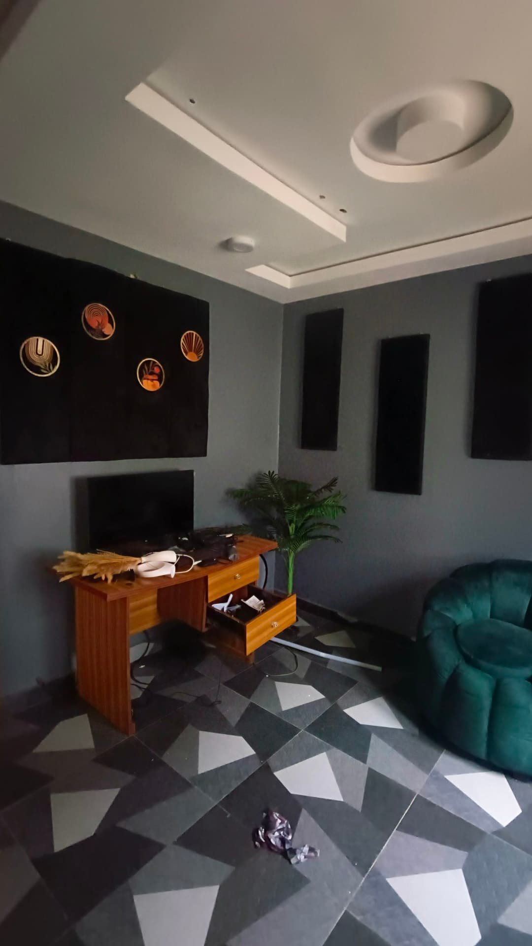 Room in flat for rent in Abalabi, Ogun — 1 bedroom