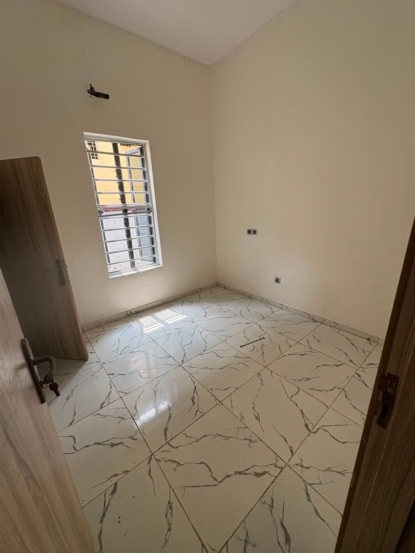Room in flat for rent in Lekki, Lagos — 4 bedrooms