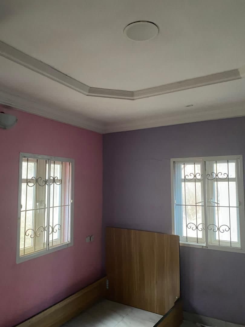 Room in flat for rent in Okeira Ogba, Lagos — 3 bedrooms