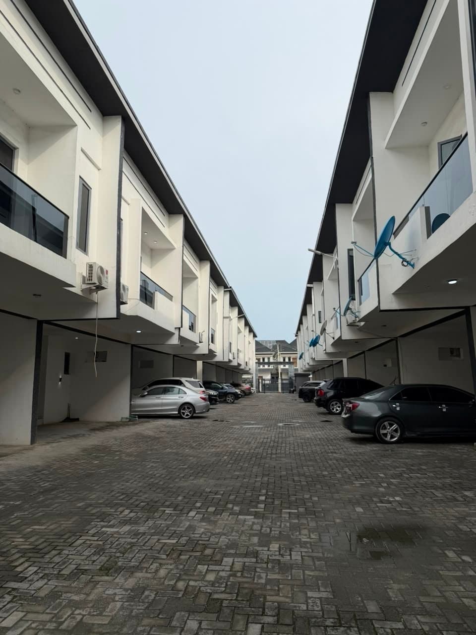 Room for rent in Ikota gra, Lagos — 1 bedroom