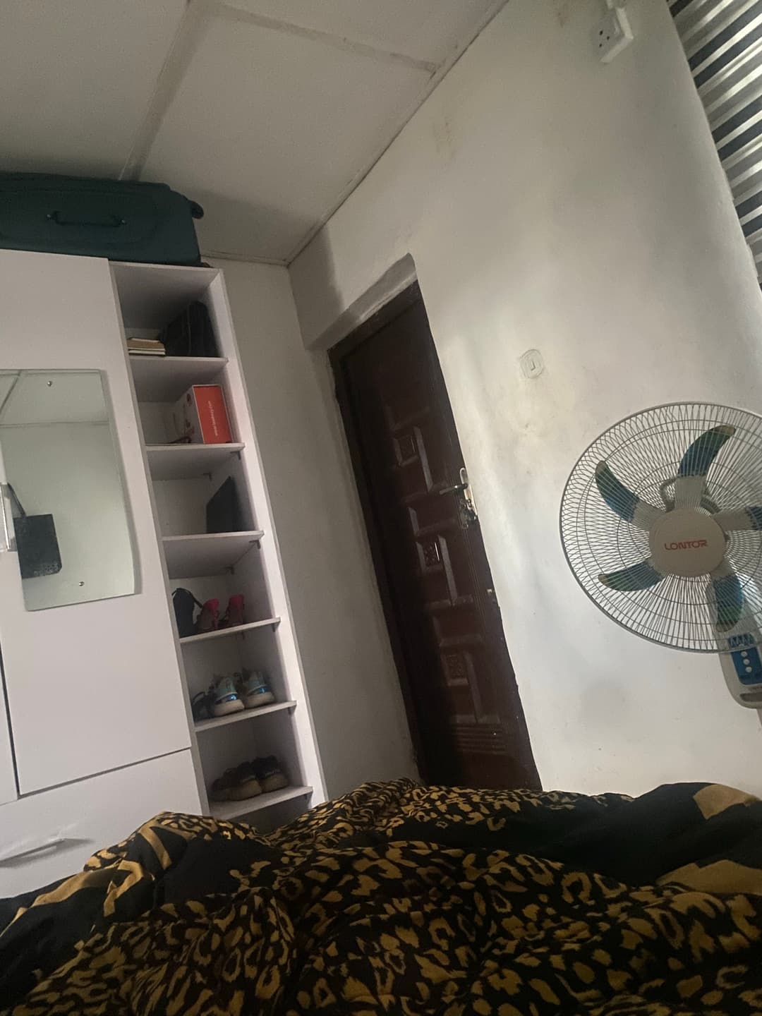 Self-con for rent in Bariga, Lagos — 1 bedroom