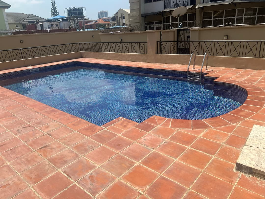 Room in flat for rent in Ikoyi, Lagos — 2 bedrooms