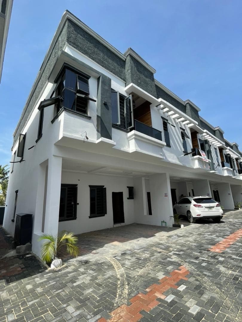 Room for rent in Ikota Gra, Lagos — 1 bedroom